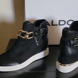 Black High-Top boots